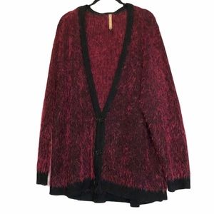 Pennington’s red and black buttoned knit cardigan 3x
